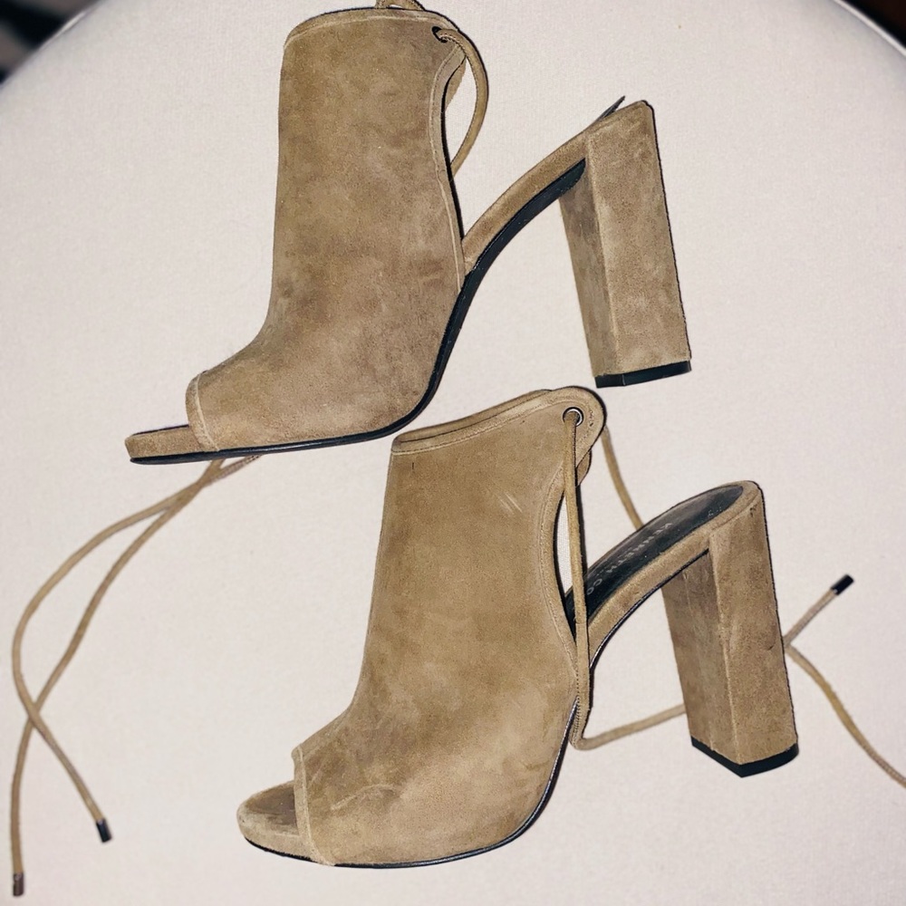 Kenneth Cole Heels - Picture 2 of 5